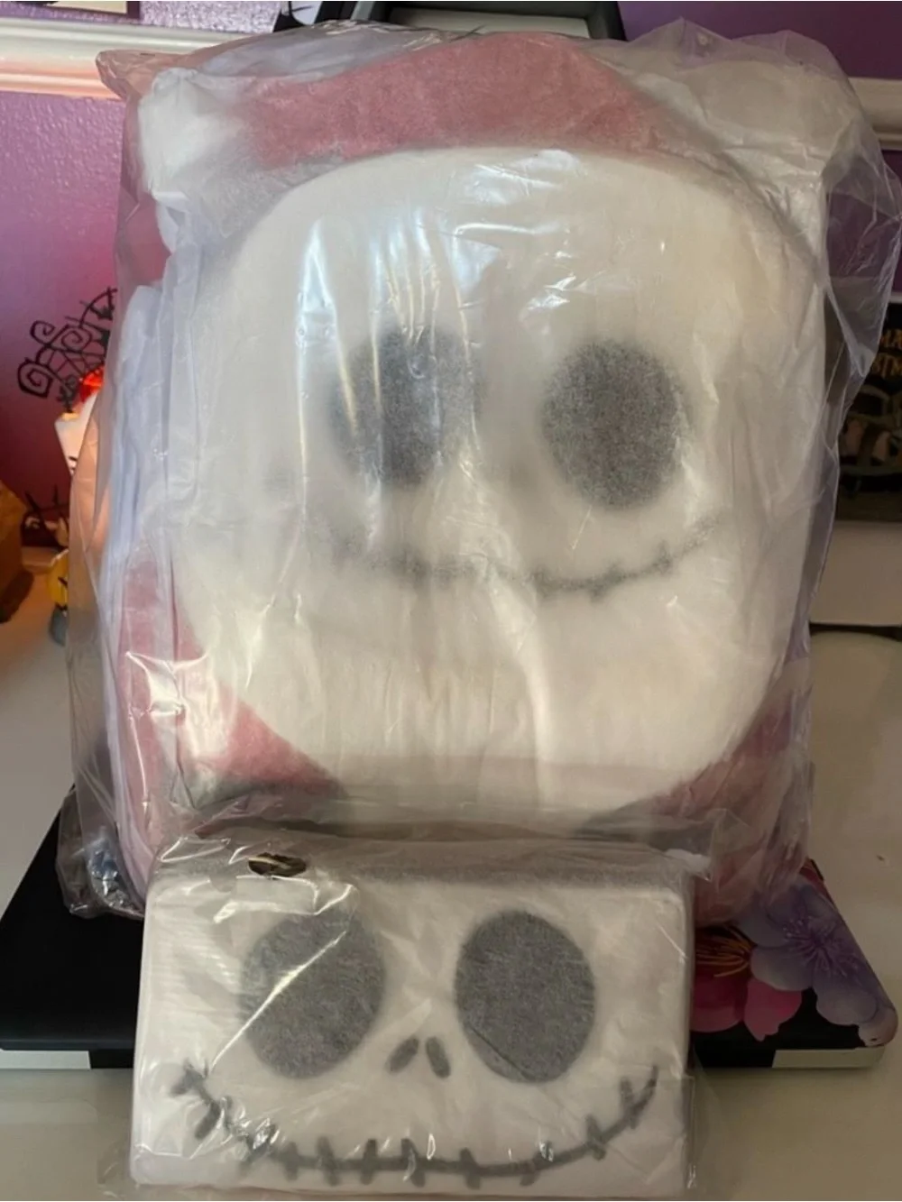Loungefly Nightmare Before Christmas Santa Clause backpack & wallet set